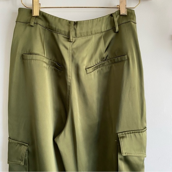 GOOD AMERICAN GREEN SATIN CARGO PANTS - Picture 11 of 14